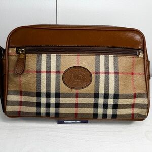 👜 Burberrys Vintage Nova Check Clutch Bag | Authentic Detective Certified
